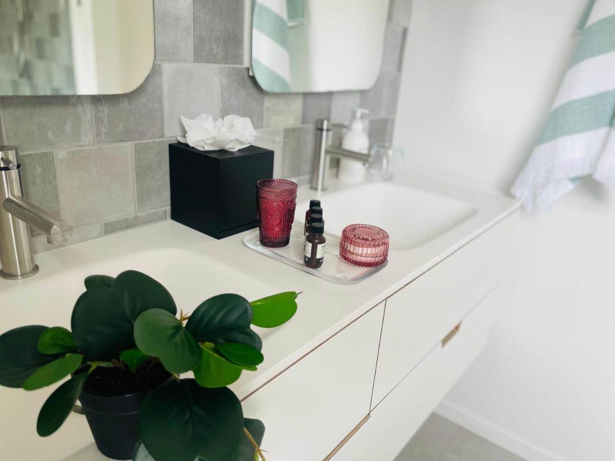 Deluxe Downtown Mount Maunganui Villa Eksteriør billede