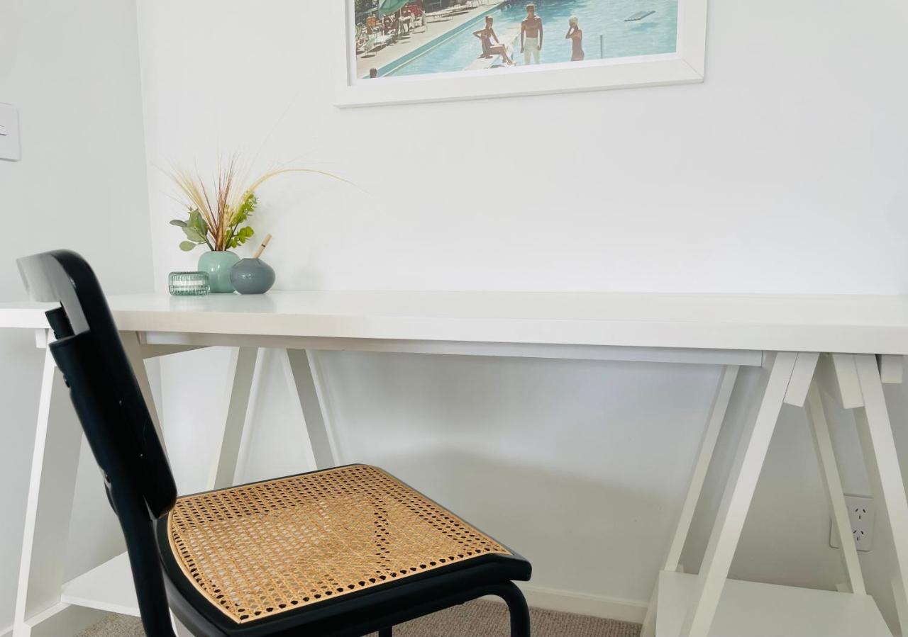 Deluxe Downtown Mount Maunganui Villa Eksteriør billede